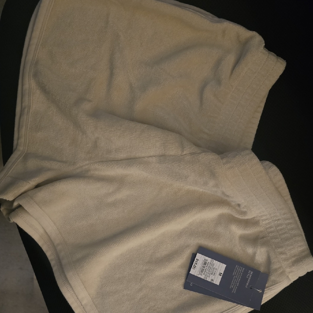Universal Thread Cream Women Shorts